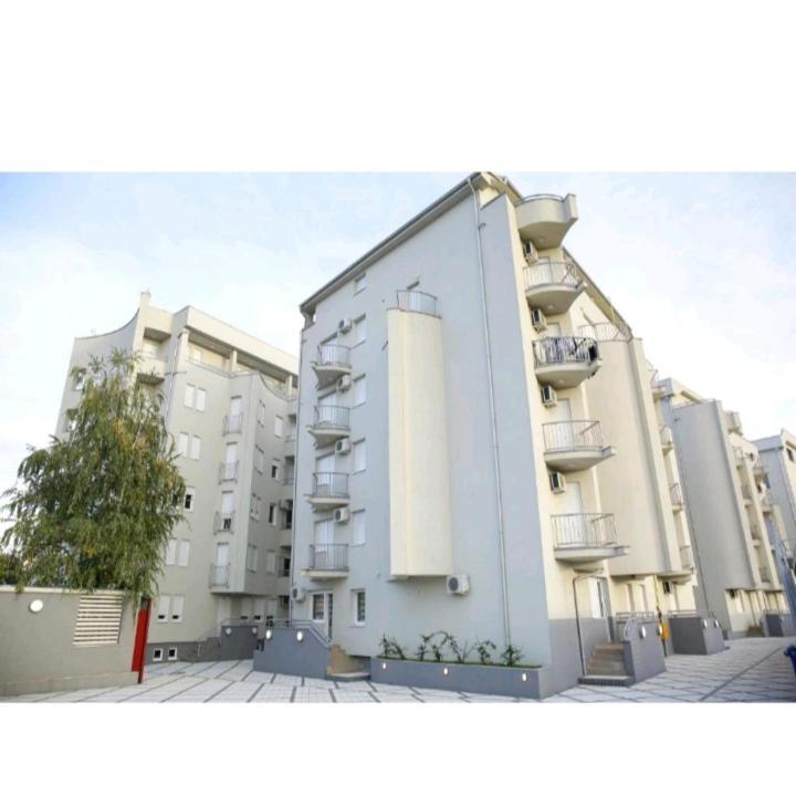 Wing Club Dajana Aparthotel Jagodina Exterior foto